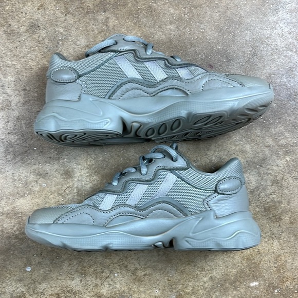 Adidas Ozweego Shoes in moss colorway
Size: 2 1/2 - Picture 2 of 8